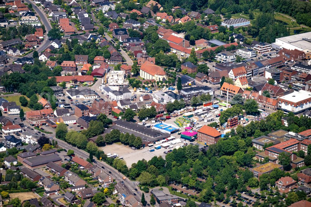 Cloppenburg from the bird's eye view: Church building in St. Andreas Kirche Old Town- center of downtown on street Geschwister-Scholl-Strasse in Cloppenburg in the state Lower Saxony, Germany