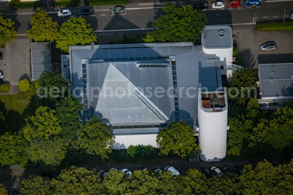 Würzburg from the bird's eye view: Church building St. Andreas on Theodor-Heuss-Damm in the district Sanderau in Wuerzburg in the state Bavaria, Germany