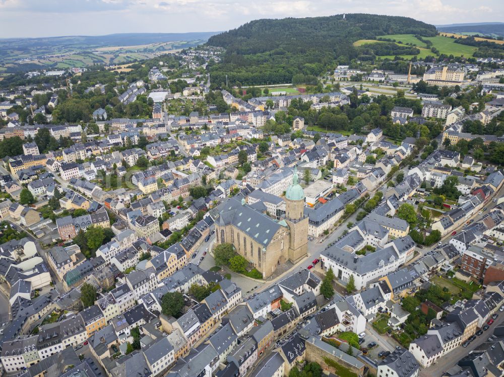 Aerial photograph Annaberg-Buchholz - Church building in St. Annenkirche on Grosse Kirchgasse Old Town- center of downtown in the district Frohnau in Annaberg-Buchholz in the state Saxony, Germany