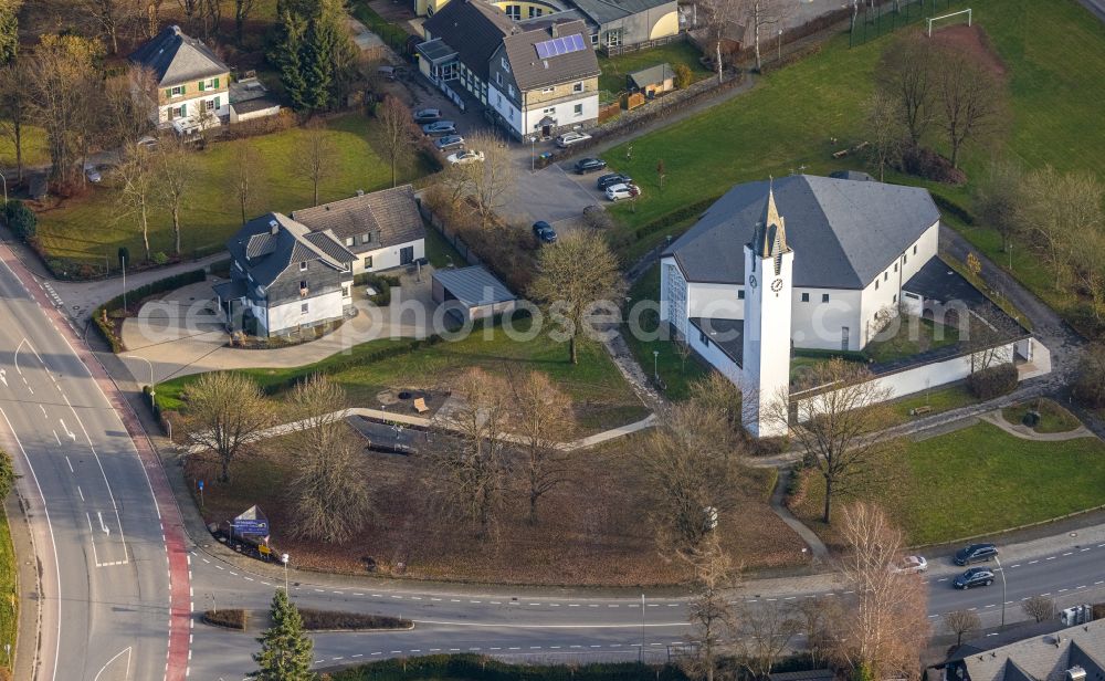 Bremke from the bird's eye view: Church building St. Antonius Einsiedler on street Mindener Strasse in Bremke at Sauerland in the state North Rhine-Westphalia, Germany