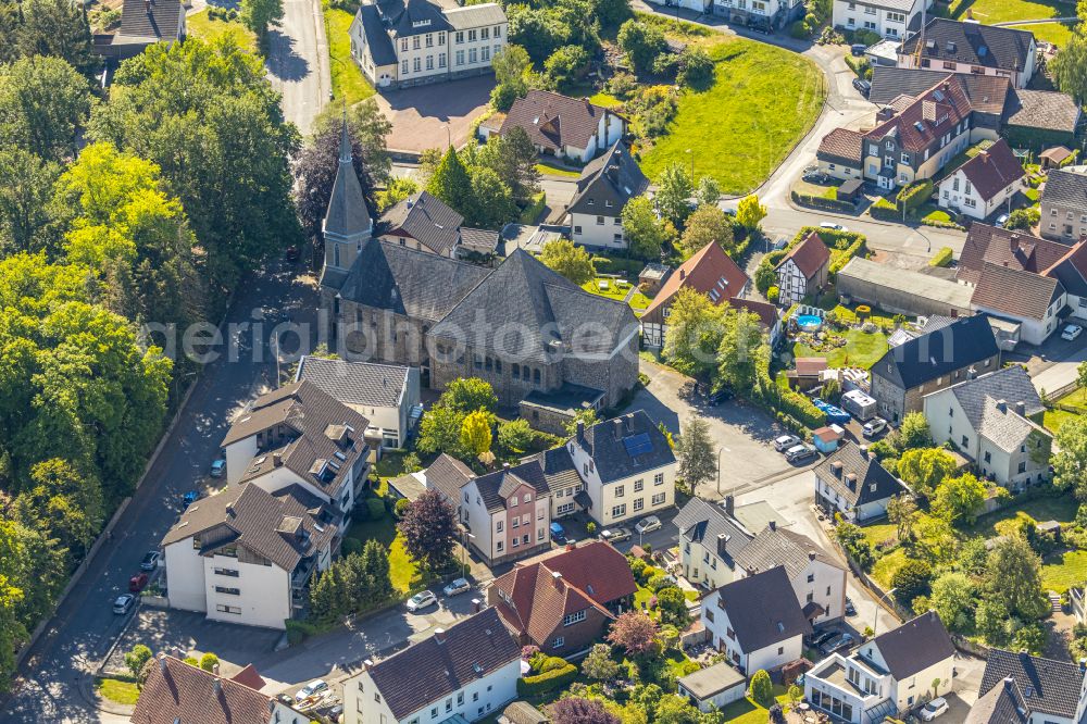 Aerial photograph Herdringen - Church building St. Antonius Einsiedler and St. Vitus on street Ostentor in Herdringen at Sauerland in the state North Rhine-Westphalia, Germany