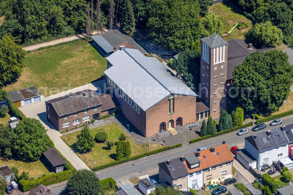 Aerial image Habinghorst - Church building St. Barbara on street In der Wanne in Habinghorst at Ruhrgebiet in the state North Rhine-Westphalia, Germany