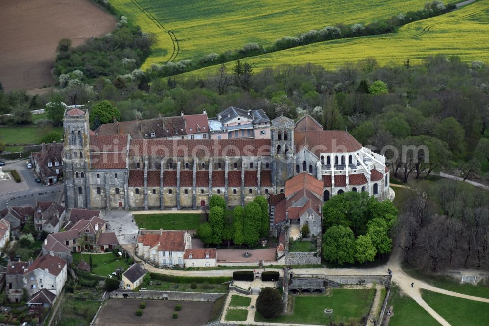 Aerial image Vézelay - Church building Basilica Basilique Sainte Marie Madeleine in Vezelay in Bourgogne Franche-Comte, France