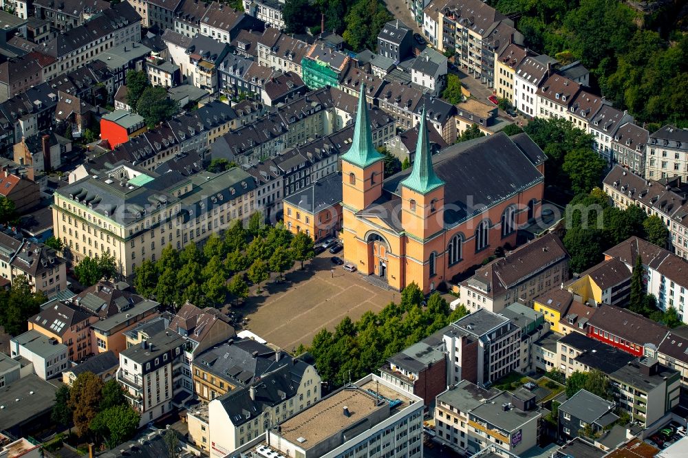 Aerial image Wuppertal - Church building Basilika St. Laurentius and surrounding residential buildings in Wuppertal in the state North Rhine-Westphalia