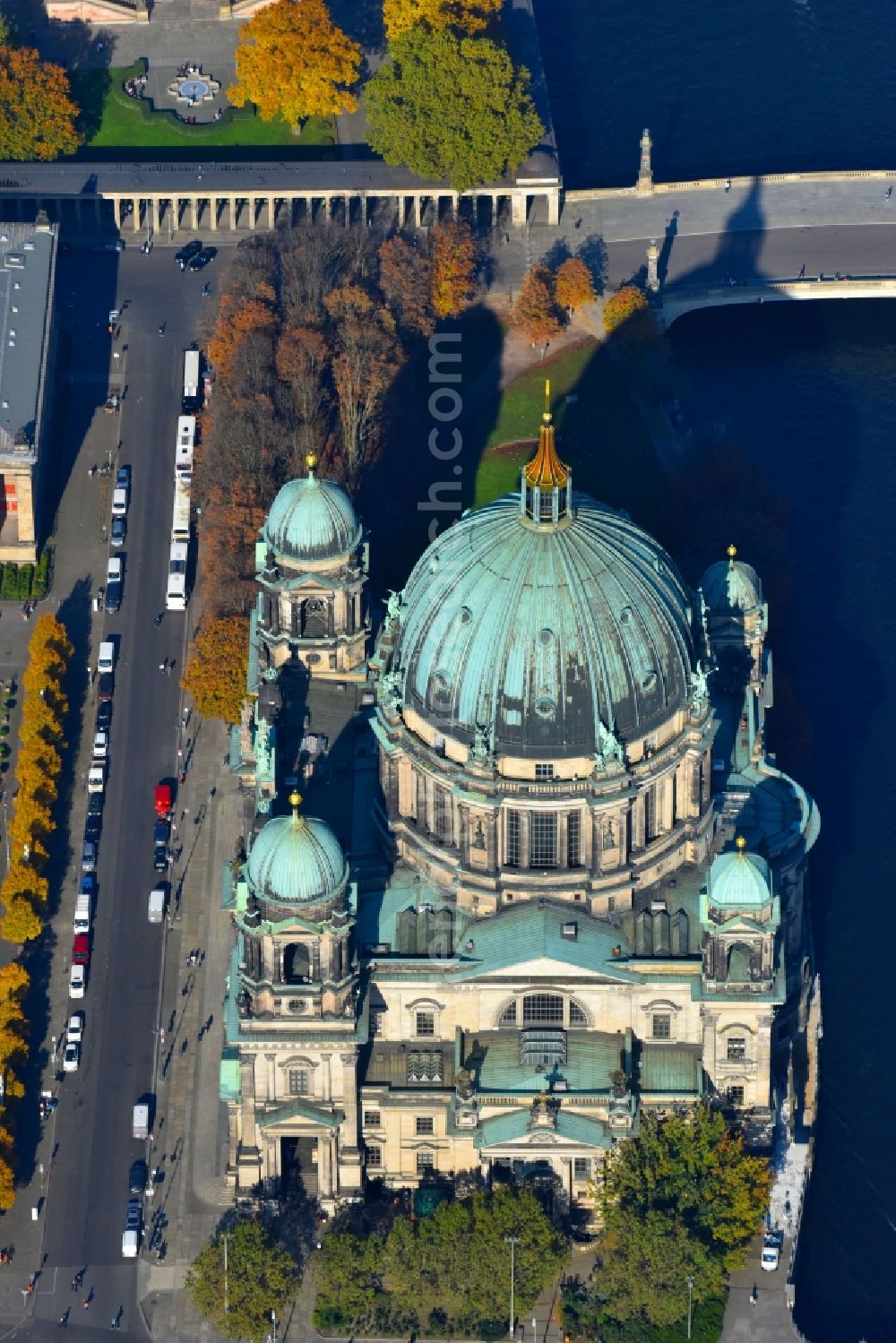 Berlin from the bird's eye view: Church building of the cathedral of Berliner Dom Am Lustgarten in the district Mitte in Berlin, Germany