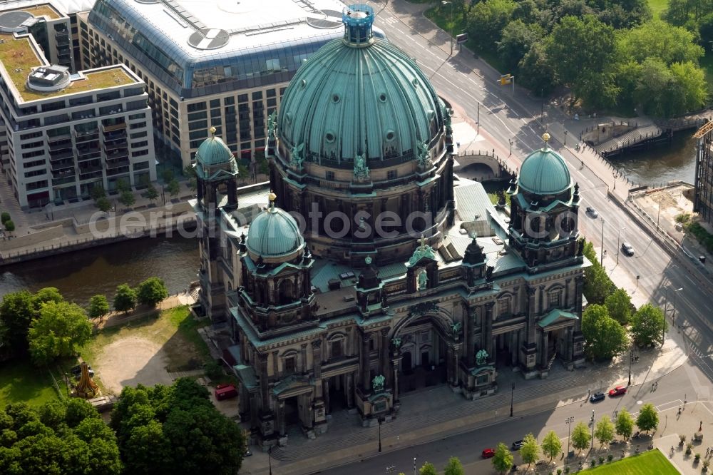 Berlin from above - Church building of the cathedral of Berlin (Supreme Parish and Collegiate Church) on Museum Island in the Mitte part of Berlin in Germany