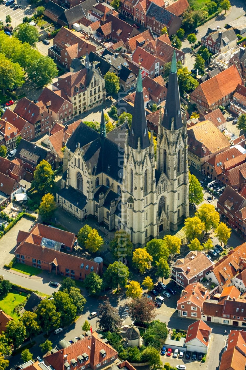 Billerbeck from the bird's eye view: Church building of the cathedral of Billerbeck in the state North Rhine-Westphalia