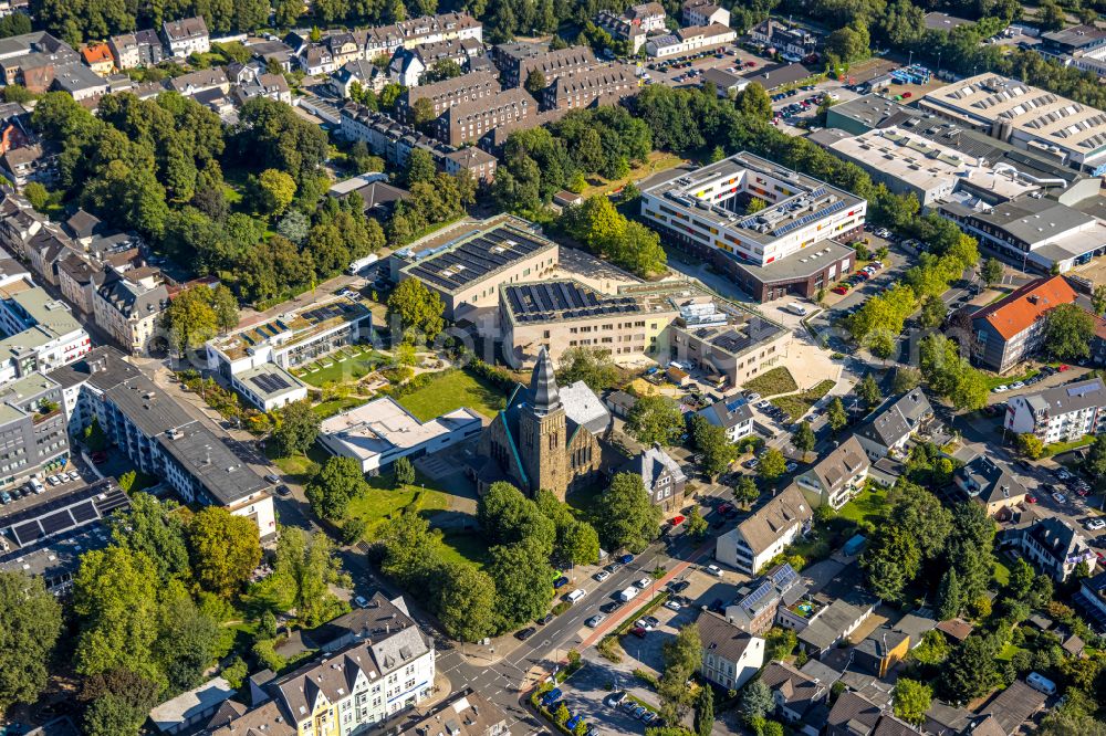 Velbert from the bird's eye view: Church building of Christuskirche on Gruenstrasse in Velbert in the state North Rhine-Westphalia, Germany