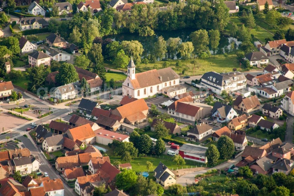 Aerial photograph Kilstett - Catholic Church building in the village of in Kilstett in Grand Est, France