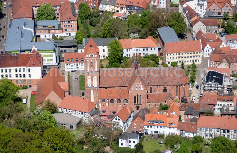 Güstrow from above - Church building of the cathedral Dom zu Guestrow in Guestrow in the state Mecklenburg - Western Pomerania