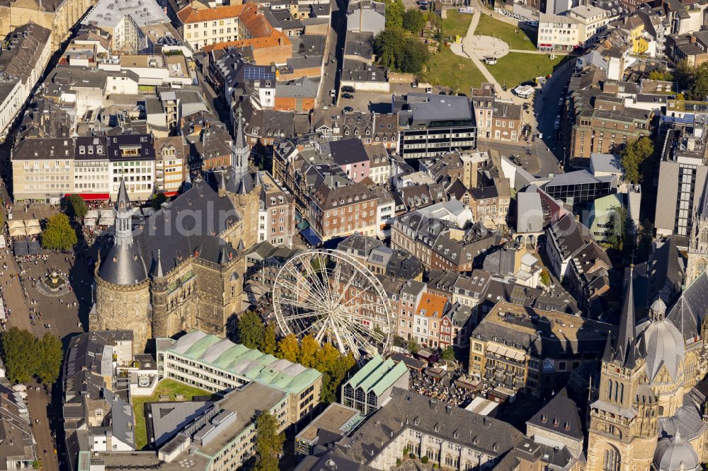 Aerial photograph Aachen - Church building of the cathedral Aachener Dom in the old town in the district Mitte in Aachen in the state North Rhine-Westphalia, Germany