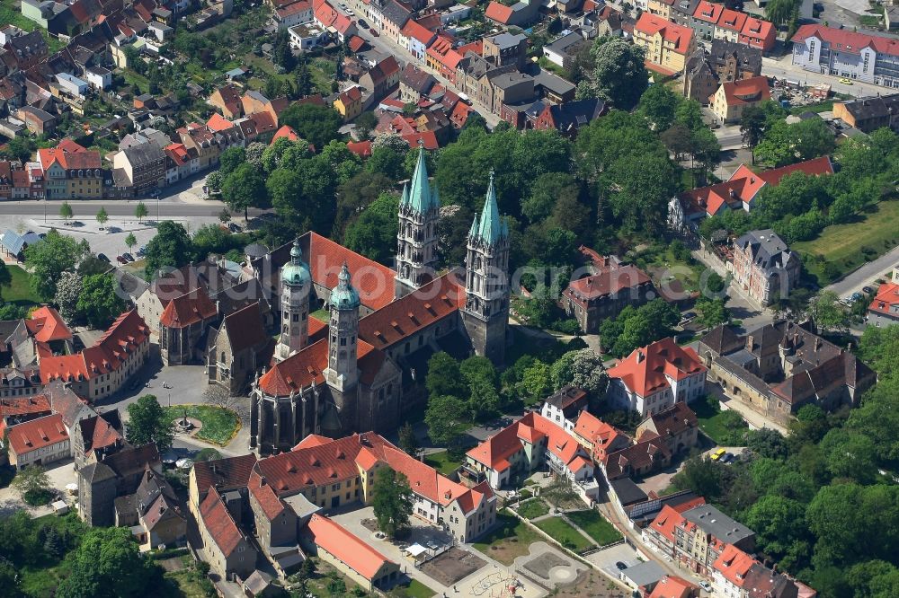 Naumburg (Saale) from the bird's eye view: Church building of the cathedral in the old town in Naumburg (Saale) in the state Saxony-Anhalt, Germany