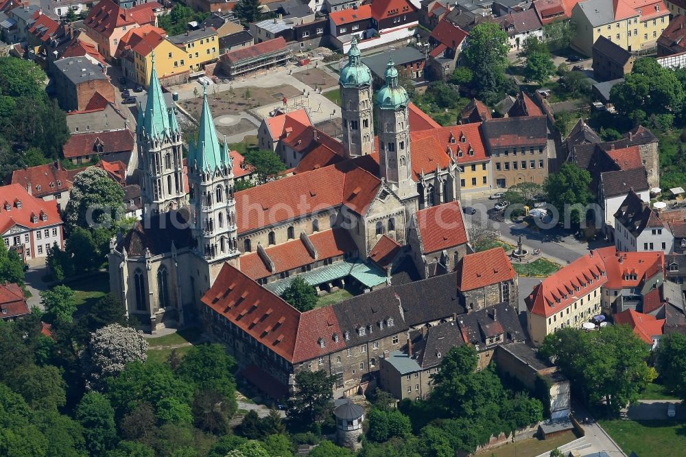 Naumburg (Saale) from the bird's eye view: Church building of the cathedral in the old town in Naumburg (Saale) in the state Saxony-Anhalt, Germany