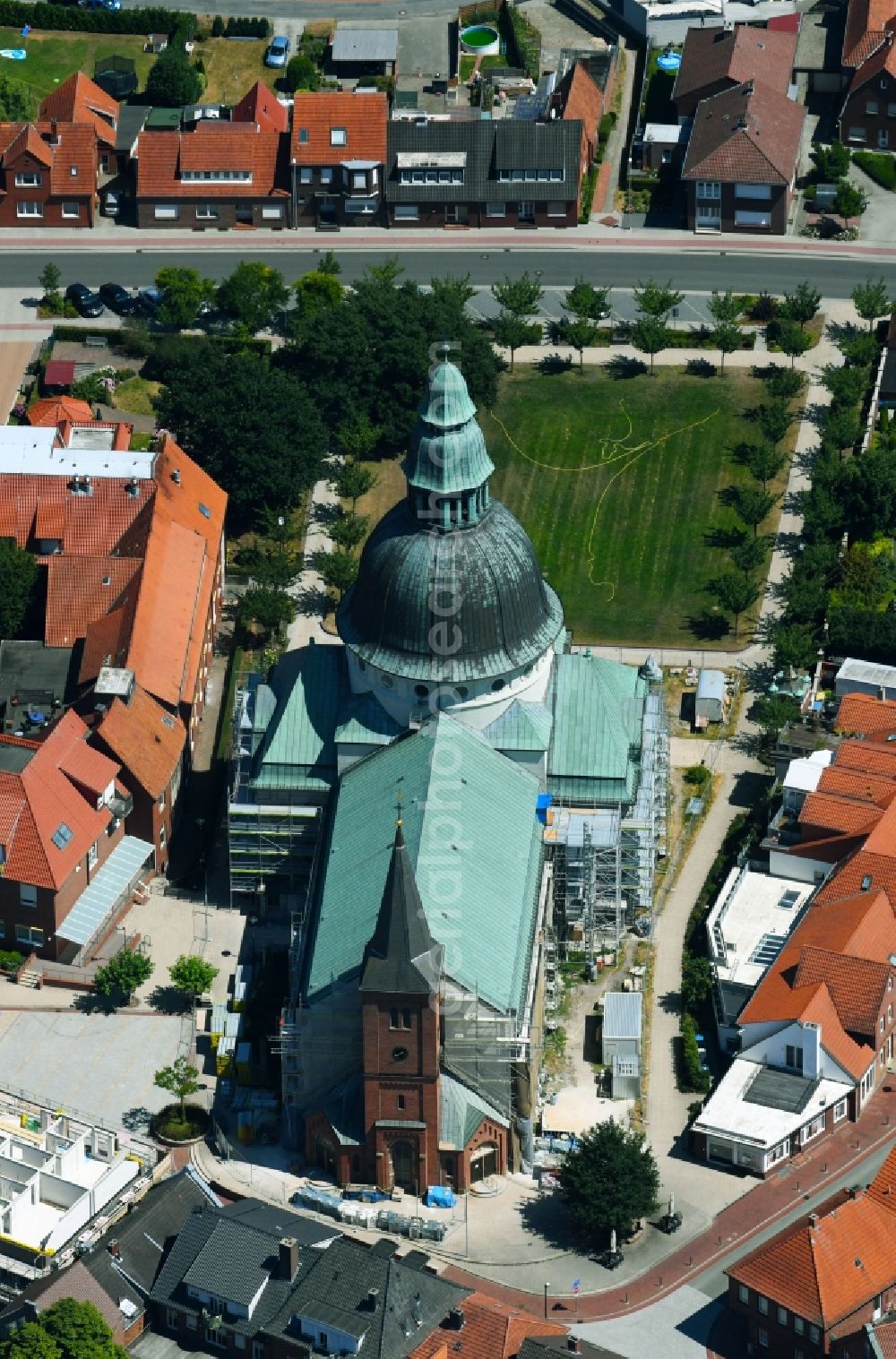 Haren (Ems) from above - Church building of the cathedral in the old town in Haren (Ems) in the state Lower Saxony, Germany