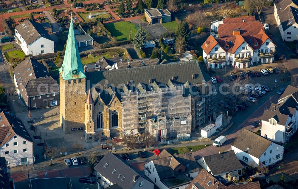 Hattingen from the bird's eye view: Church building on Domplatz in Hattingen in the state North Rhine-Westphalia