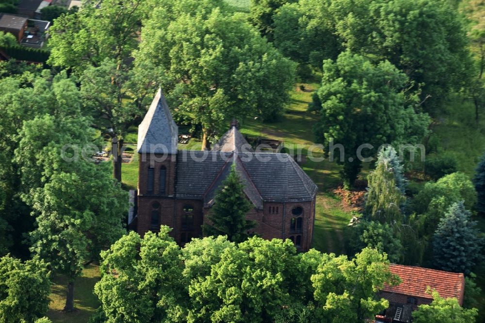 Kremmen from above - Church building Dorfkirche Gross Ziethen (Oberhavel) Alte Dorfstrasse in Kremmen in the state Brandenburg