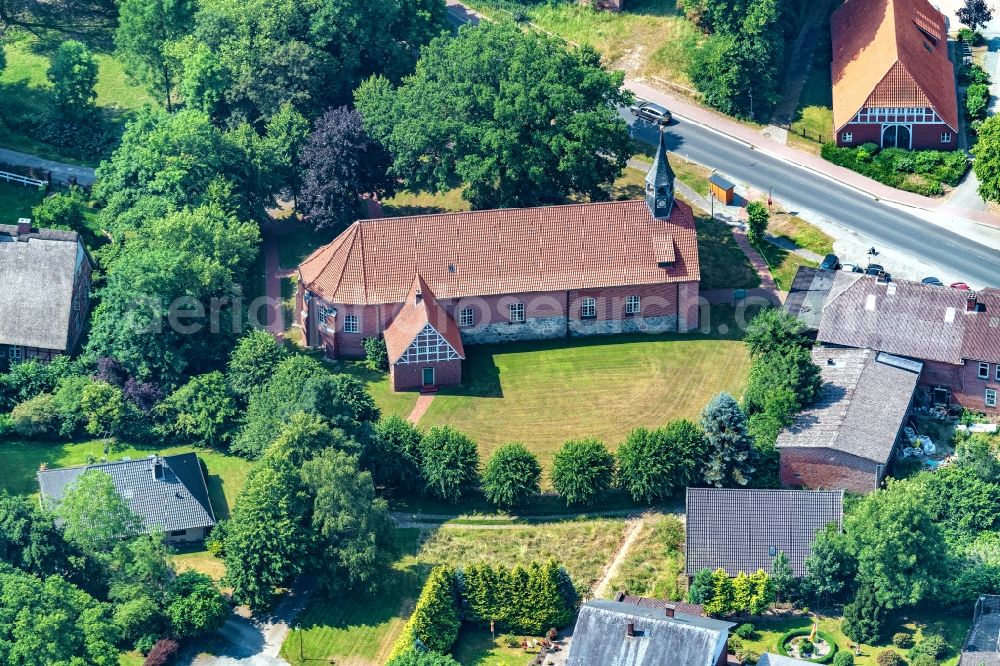 Aerial photograph Hamelwörden - Church building in the village of in Hamelwoerden in the state Lower Saxony, Germany