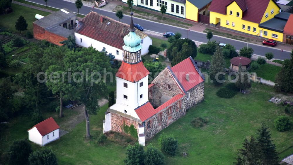 Aerial photograph Hohenlepte - Church building in the village of in Hohenlepte in the state Saxony-Anhalt, Germany