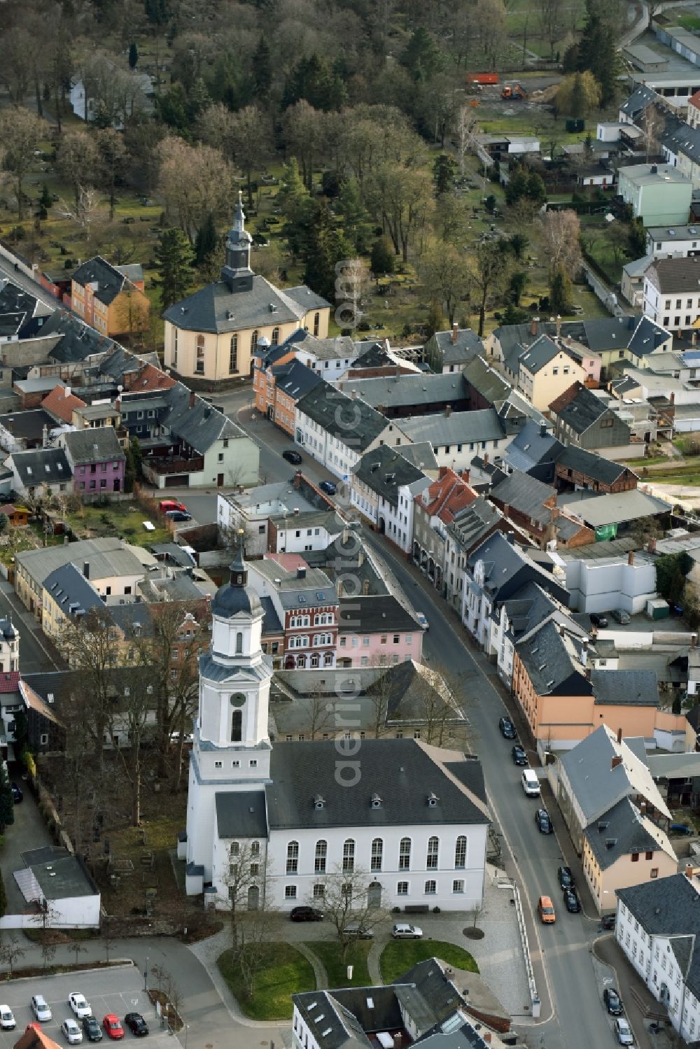 Aerial photograph Zeulenroda-Triebes - Church building in Dreieinigkeitskirche on Kirchstrasse Old Town- center of downtown in Zeulenroda-Triebes in the state Thuringia