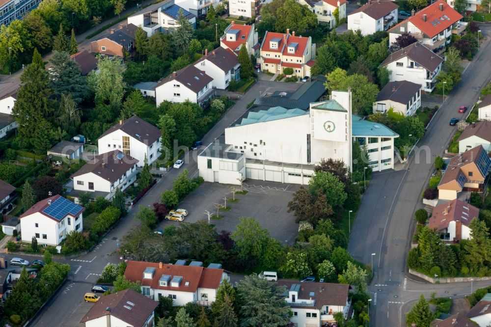 Wiesloch from the bird's eye view: Church building Dreifaltigkeitskirche in Wiesloch in the state Baden-Wurttemberg, Germany