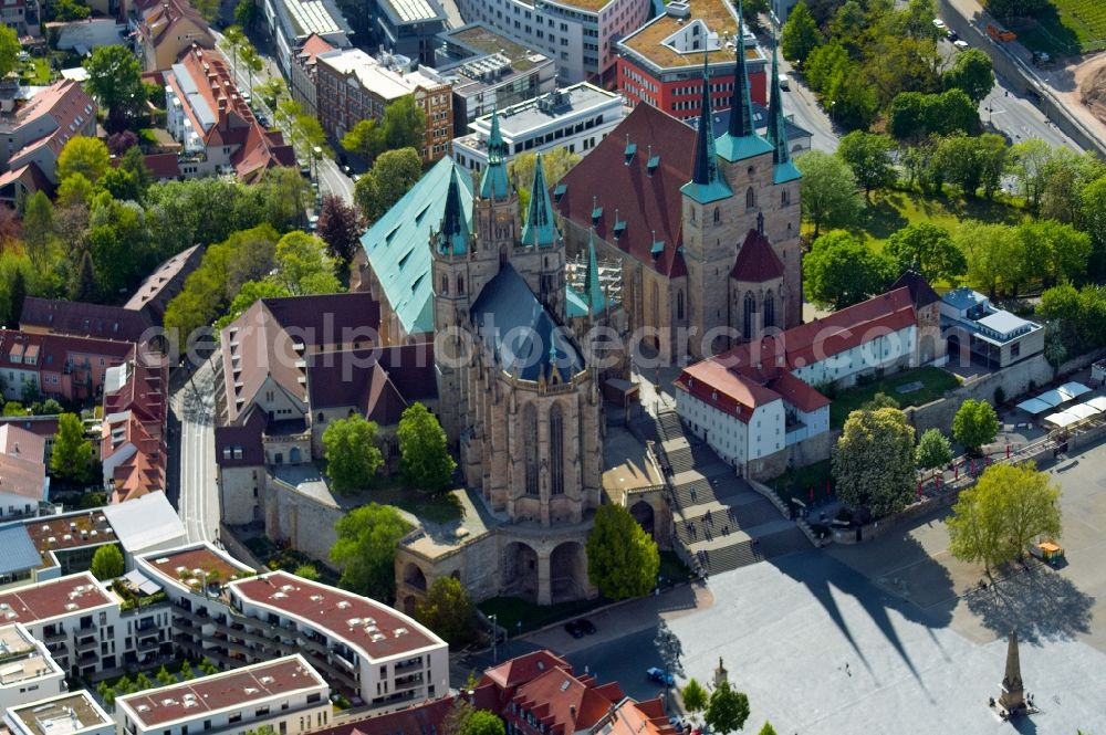 Erfurt from the bird's eye view: Church building of the cathedral of of Erfurter Dom in the district Altstadt in Erfurt in the state Thuringia, Germany