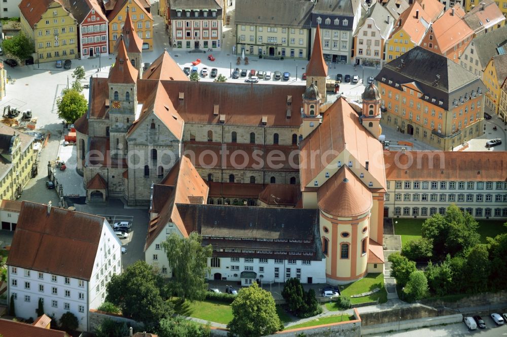 Aerial photograph Ellwangen (Jagst) - Church building in Evangelische Stadtkirche and Basilika St. Vitus on Marktplatz Old Town- center of downtown in Ellwangen (Jagst) in the state Baden-Wuerttemberg