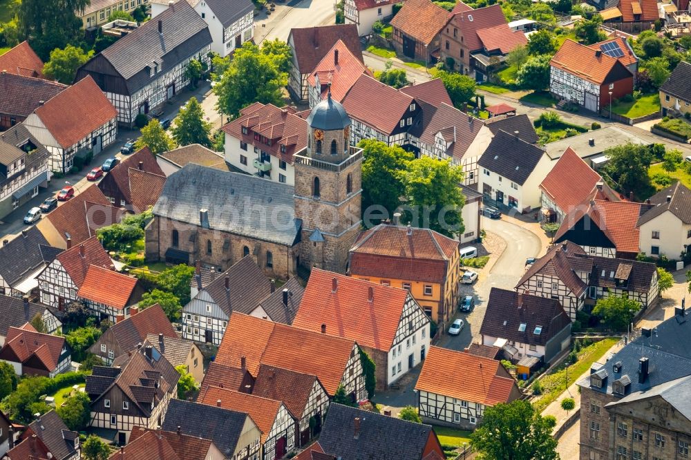 Aerial image Rhoden - Church building of Evangelische Stadtkirche Rhoden on Lange Strasse in Rhoden in the state Hesse, Germany