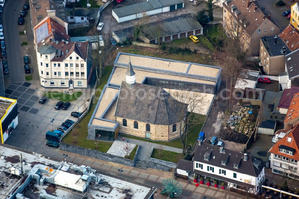 Aerial photograph Bochum - Church building of the Evangelical community center Old church in Bochum in North Rhine-Westphalia