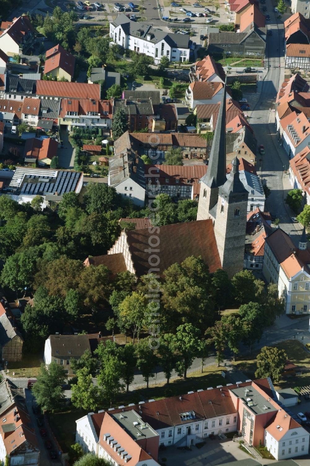 Aerial photograph Burg - Church building evangelical Church Unser Lieben Frauen in Burg in the state Saxony-Anhalt