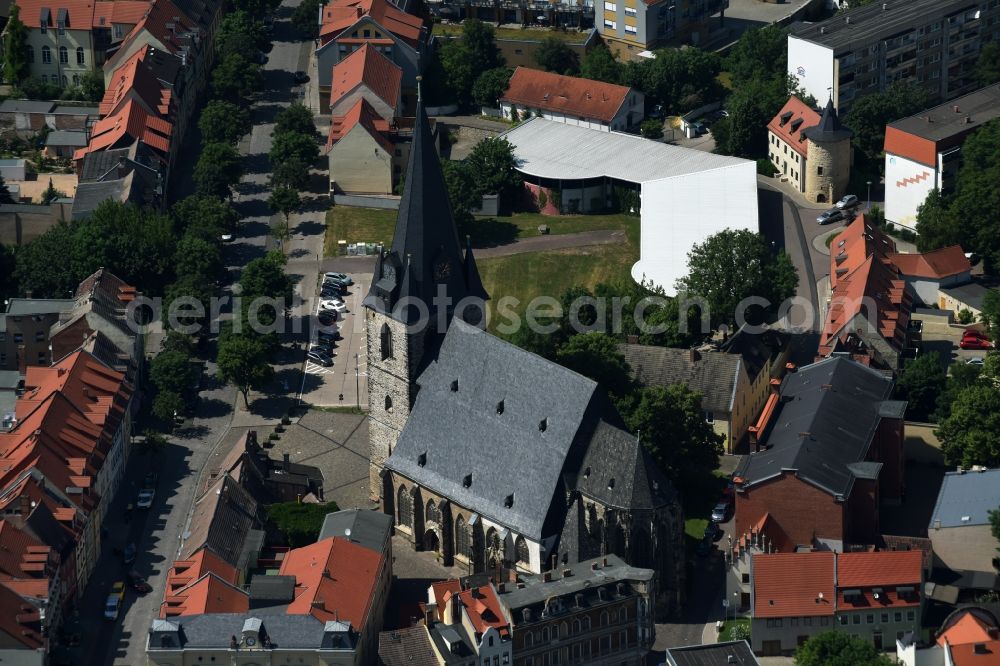 Aerial image Bernburg (Saale) - Church building of the evangelic St. Marien-Church in the Old Town- center of downtown in Bernburg (Saale) in the state Saxony-Anhalt