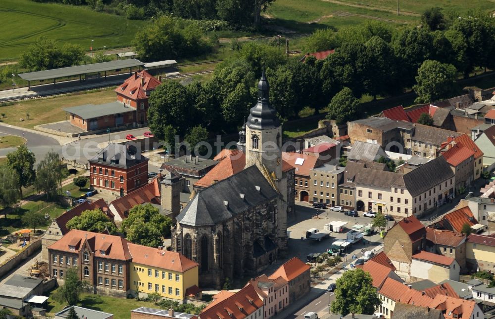 Laucha an der Unstrut from the bird's eye view: Church building of protestantn Marienkirche Untere Hauptstrasse in Laucha an der Unstrut in the state Saxony-Anhalt, Germany