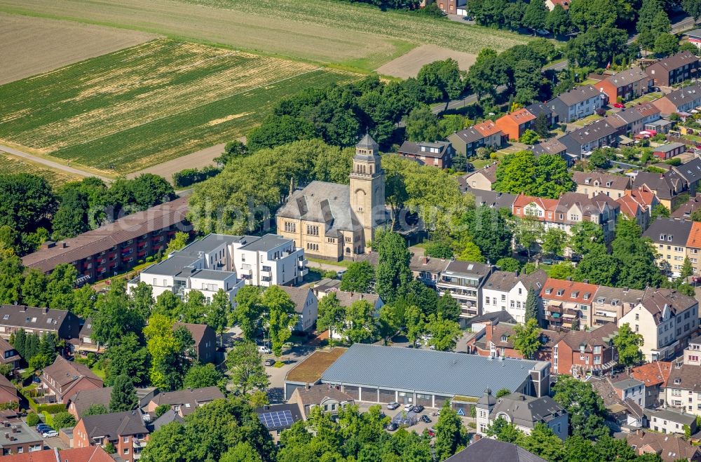 Aerial image Gelsenkirchen - Church building Evangelischen Pauluskirche Am Markt in Gelsenkirchen in the state North Rhine-Westphalia, Germany