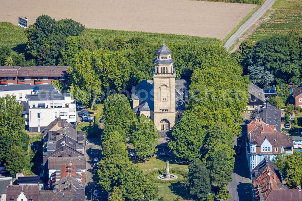 Aerial image Gelsenkirchen - Church building Evangelischen Pauluskirche Am Markt in Gelsenkirchen in the state North Rhine-Westphalia, Germany