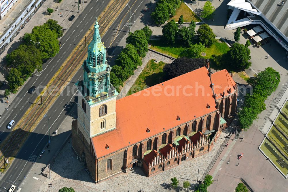 Berlin from the bird's eye view: Church buildings of the Evangelical St. Mary's Church on the Karl-Liebknecht-Strasse at Alexanderplatz in the district of Mitte in the district Mitte in Berlin, Germany