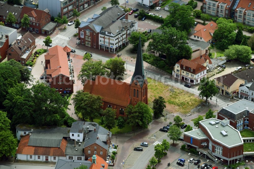 Aerial image Schwarzenbek - Church building St. Franziskus church in Schwarzenbek in the state Schleswig-Holstein, Germany