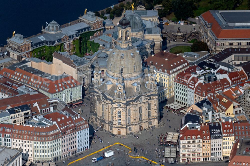 Dresden from the bird's eye view: Church building in Frauenkirche Dresden on Neumarkt Old Town- center of downtown in the district Altstadt in Dresden in the state Saxony, Germany