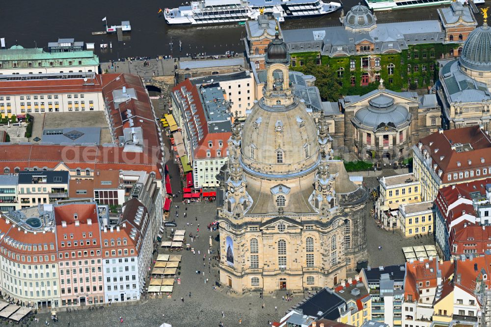 Dresden from the bird's eye view: Church building in Frauenkirche Dresden on Neumarkt Old Town- center of downtown in the district Altstadt in Dresden in the state Saxony, Germany