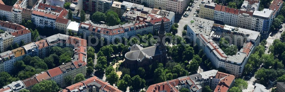 Berlin from above - Church building Foerderverein Zionskirche on Griebenowstrasse destrict Prenzlauer Berg in Berlin