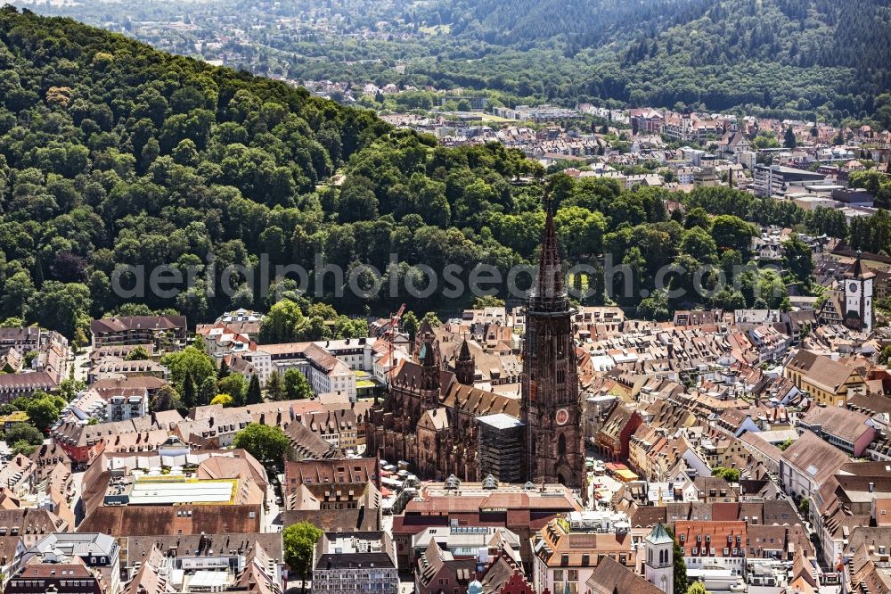 Aerial image Freiburg im Breisgau - Church building in Freiburger Muenster on Muensterplatz Old Town- center of downtown in Freiburg im Breisgau in the state Baden-Wurttemberg, Germany