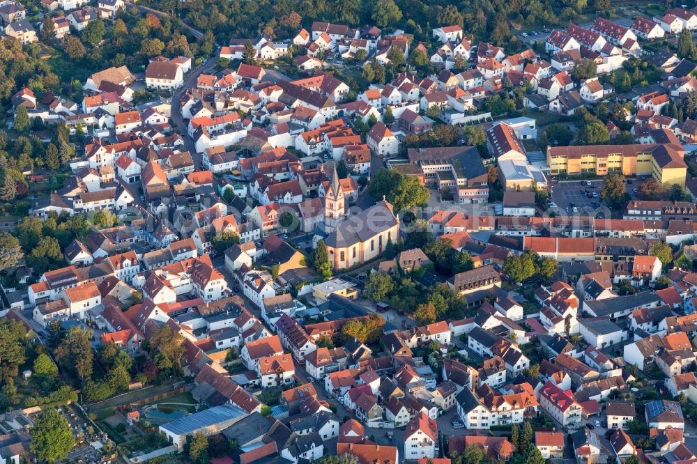 Aerial photograph Nieder-Olm - Church building in St. Georg Old Town- center of downtown in Nieder-Olm in the state Rhineland-Palatinate, Germany