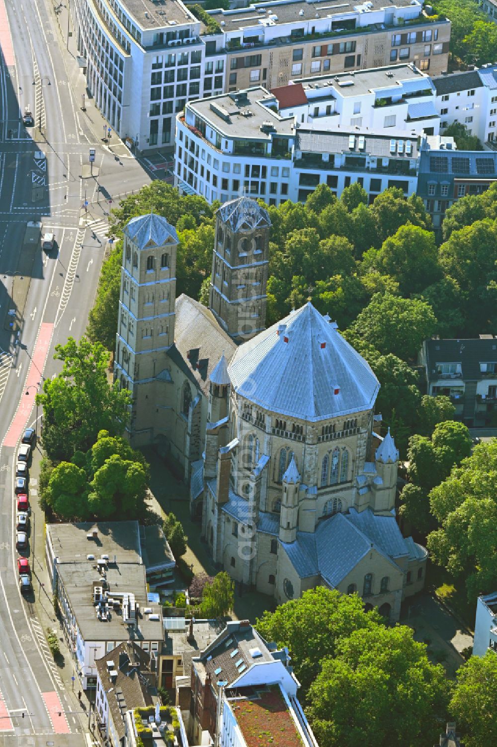 Aerial image Köln - Church building in St. Gereon Old Town- center of downtown on street Gereonskloster - Geronshof in the district Innenstadt in Cologne in the state North Rhine-Westphalia, Germany