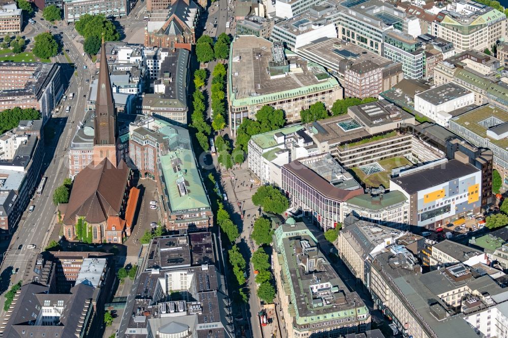 Hamburg from the bird's eye view: Church building of Hauptkirche St. Jacobi on Jakobikirchhof and the shopping mall Perle Hamburg on Spitalerstrasse at Ida-Ehre-Platz in the district Altstadt in Hamburg, Germany