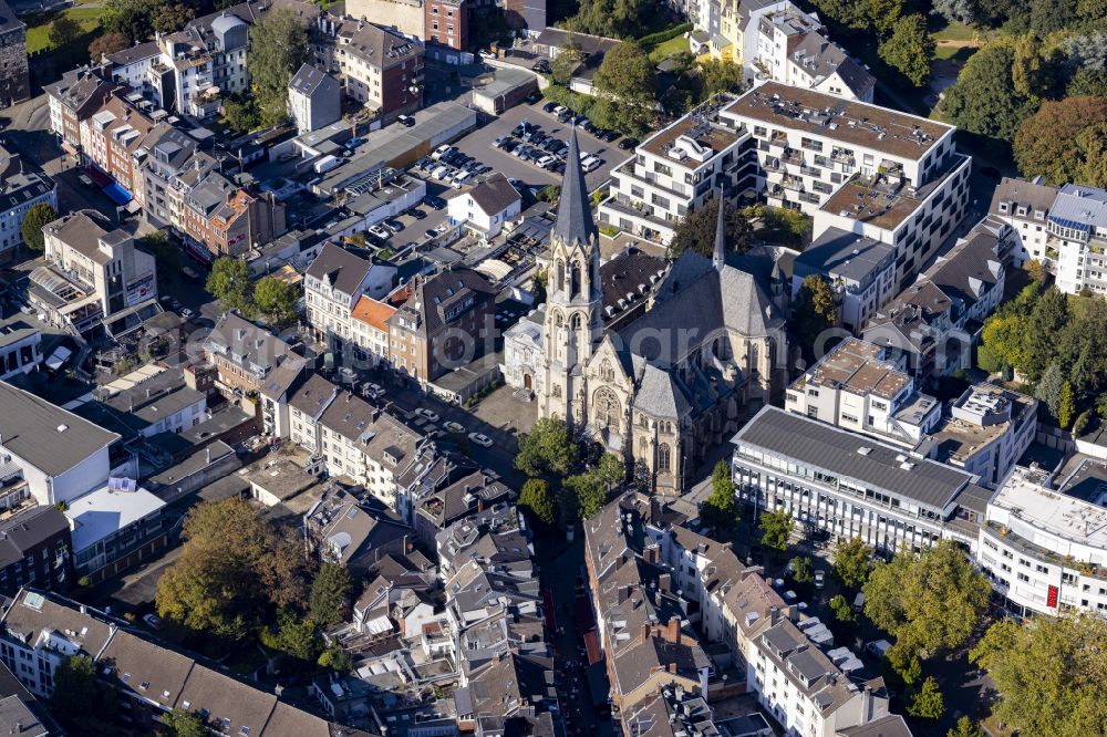 Aerial photograph Aachen - Church building Heilig Kreuz Kirche in Aachen in the state North Rhine-Westphalia, Germany