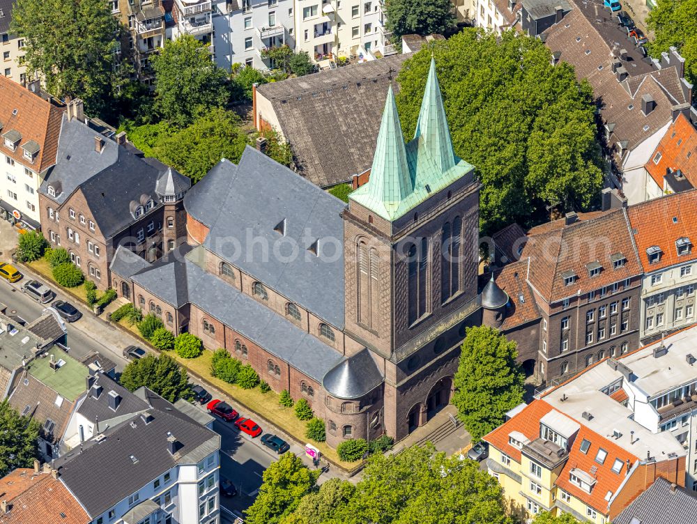 Aerial image Dortmund - Church building Heilig-Kreuz-Kirche in Dortmund at Ruhrgebiet in the state North Rhine-Westphalia, Germany