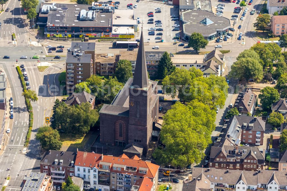 Bottrop from the bird's eye view: Church building Herz Jesu-Kirche Bottrop in of Brauerstrasse - Prosperstrasse in Bottrop in the state North Rhine-Westphalia, Germany