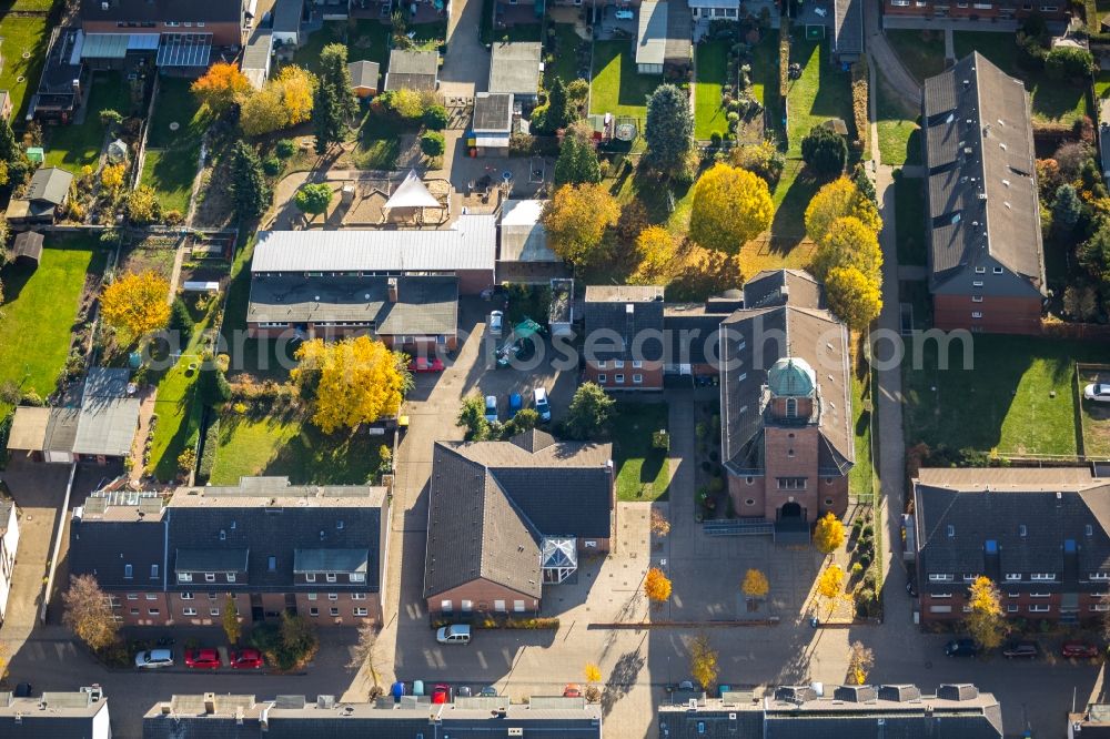 Aerial image Duisburg - Church building Herz-Jesu-Kirche in Duisburg in the state North Rhine-Westphalia, Germany