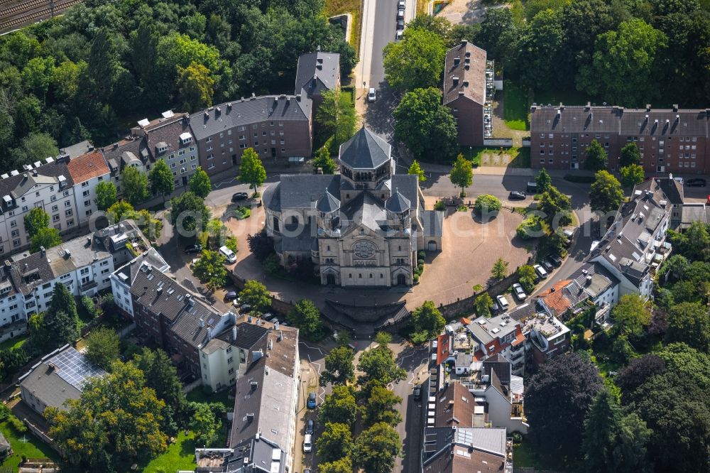 Aachen from the bird's eye view: Church building of the cathedral of Herz-Jesu Kirche Frankenberger Dom on the Viktoriaallee in the district Mitte in Aachen in the state North Rhine-Westphalia, Germany