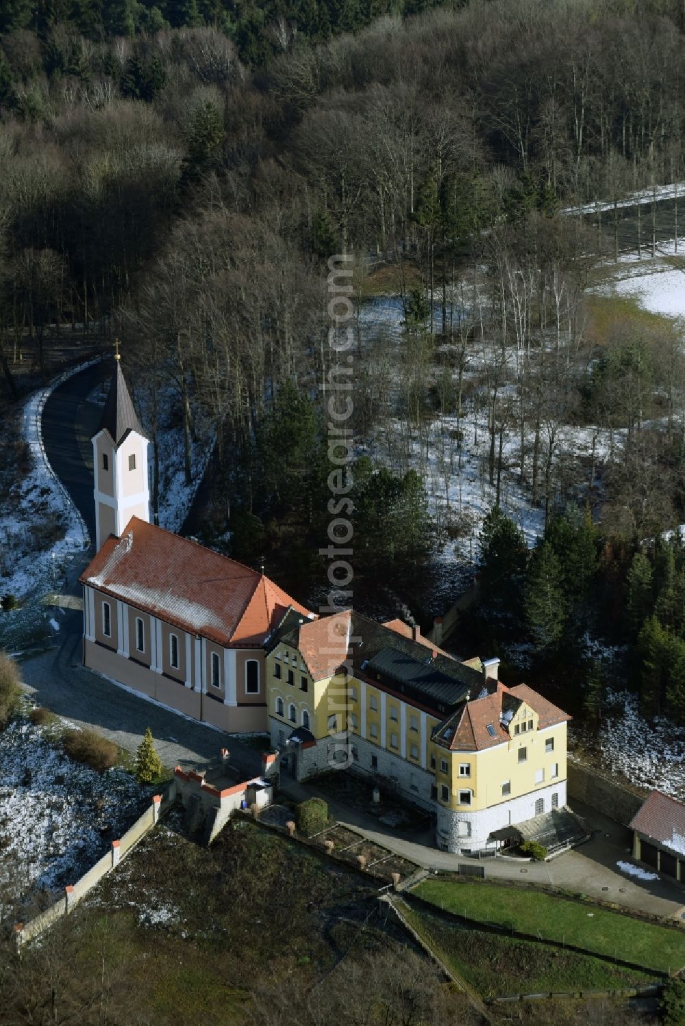 Aerial photograph Neumarkt in der Oberpfalz - Church building Am Hoehenberg in Neumarkt in der Oberpfalz in the state Bavaria