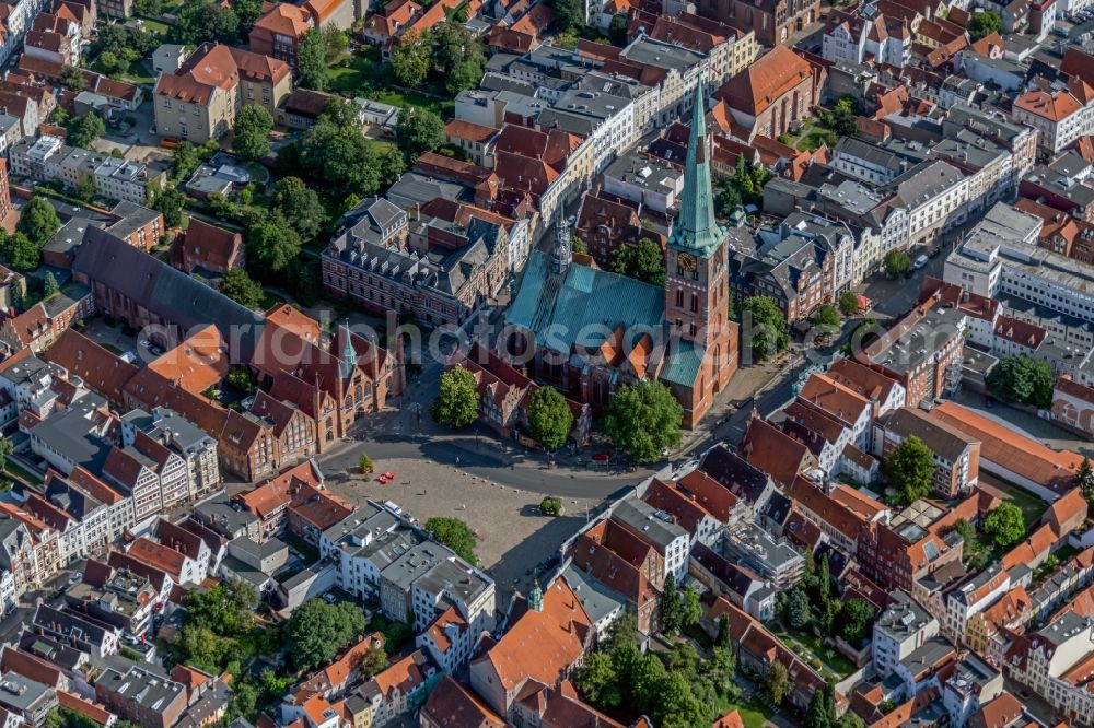 Aerial photograph Lübeck - Church building St.-Jakobi-Kirche Luebeck in the district Altstadt in Luebeck in the state Schleswig-Holstein, Germany