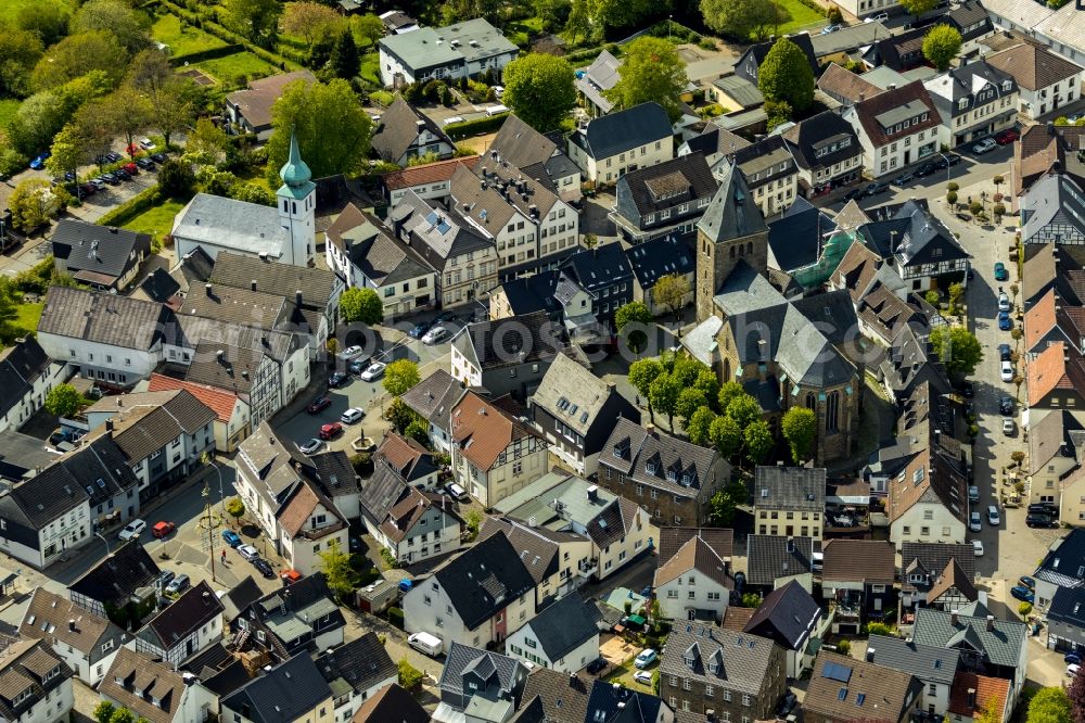 Aerial photograph Breckerfeld - Church building in of Jakobus-Kirche Old Town- center of downtown in Breckerfeld in the state North Rhine-Westphalia, Germany